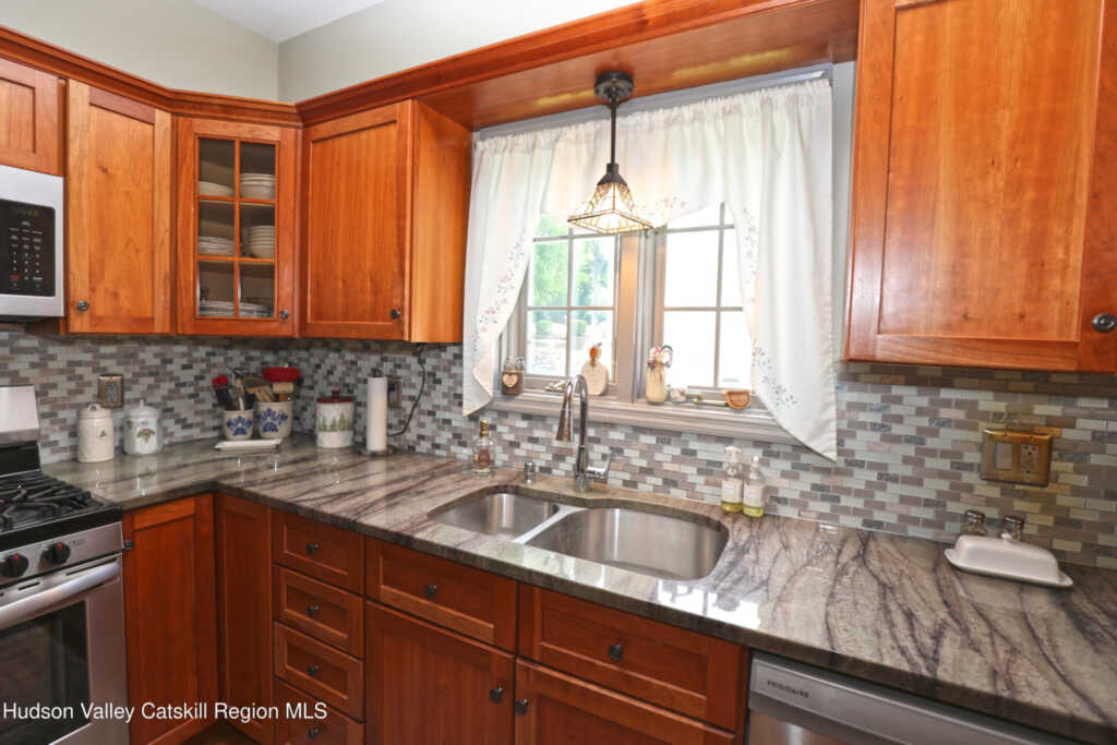 14 Amy Court, Kingston, NY 12401 - Photo 19 of 49