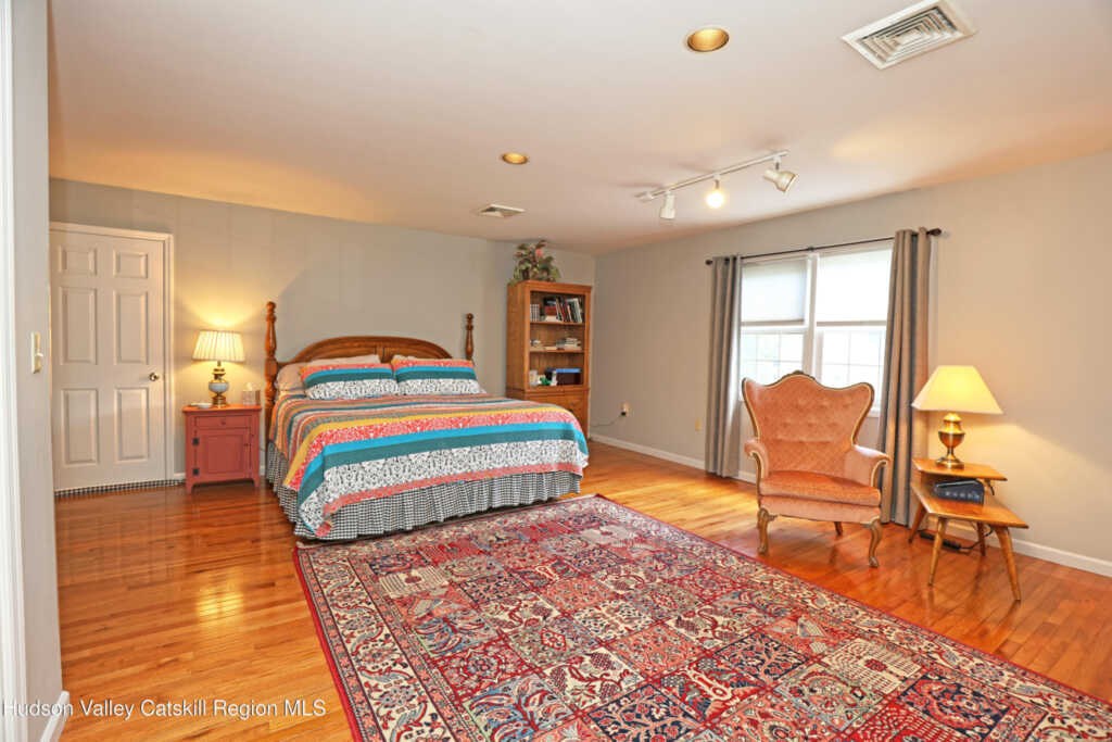 14 Amy Court, Kingston, NY 12401 - Photo 35 of 49