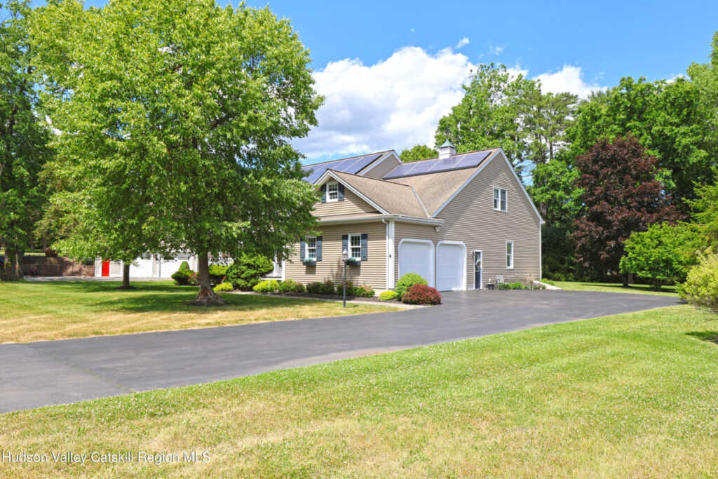 14 Amy Court, Kingston, NY 12401 - Photo 5 of 49