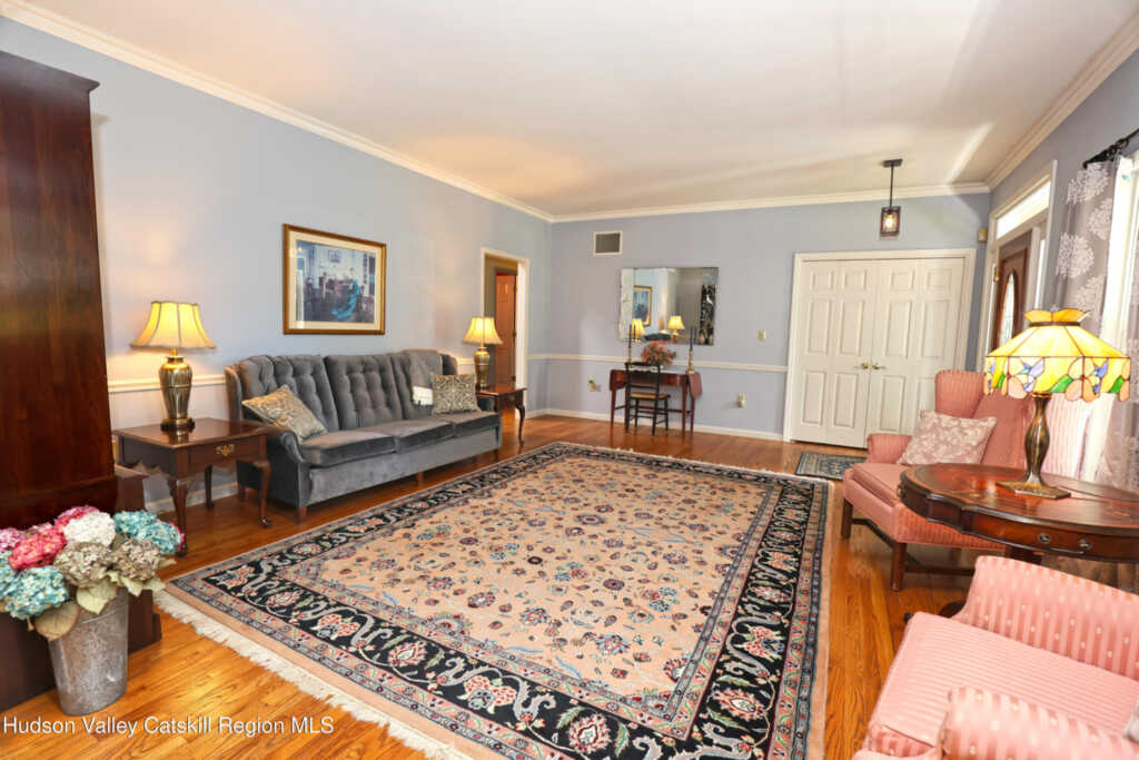 14 Amy Court, Kingston, NY 12401 - Photo 8 of 49