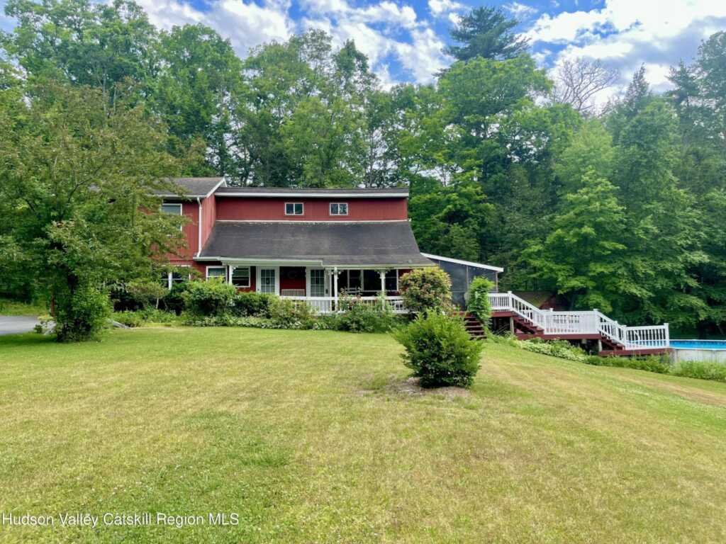 28 John Carle, Saugerties, NY 12477 - Photo 3 of 44