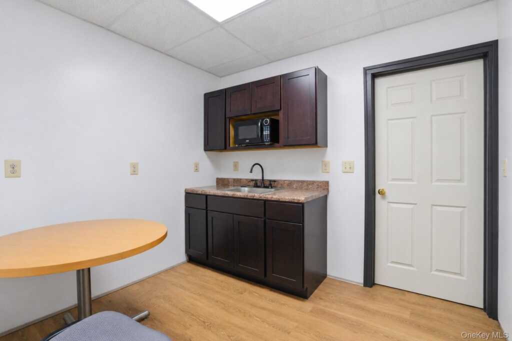 118 Grand Street, Kingston, NY 12401 - Photo 13 of 20