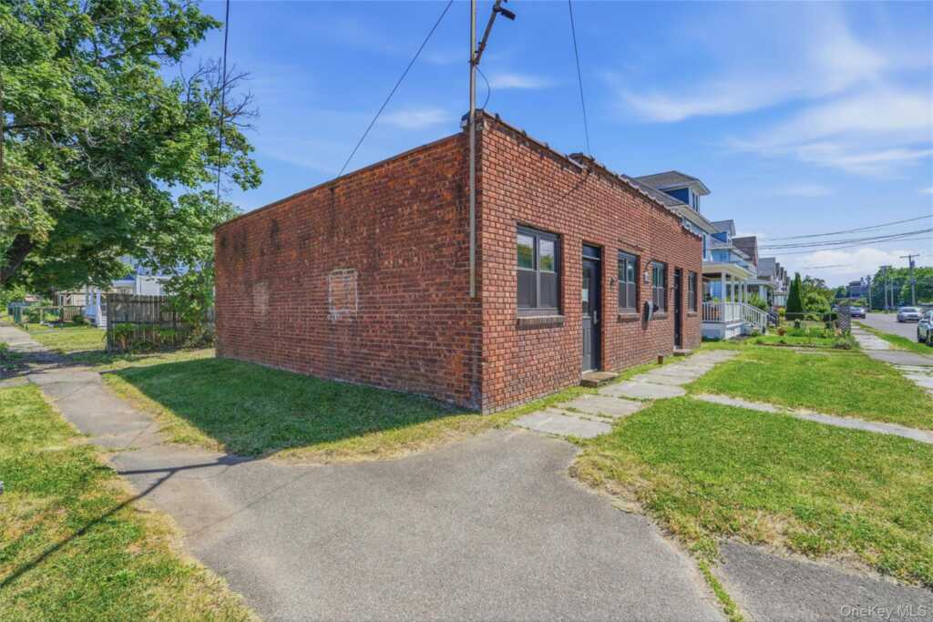 118 Grand Street, Kingston, NY 12401 - Photo 18 of 20