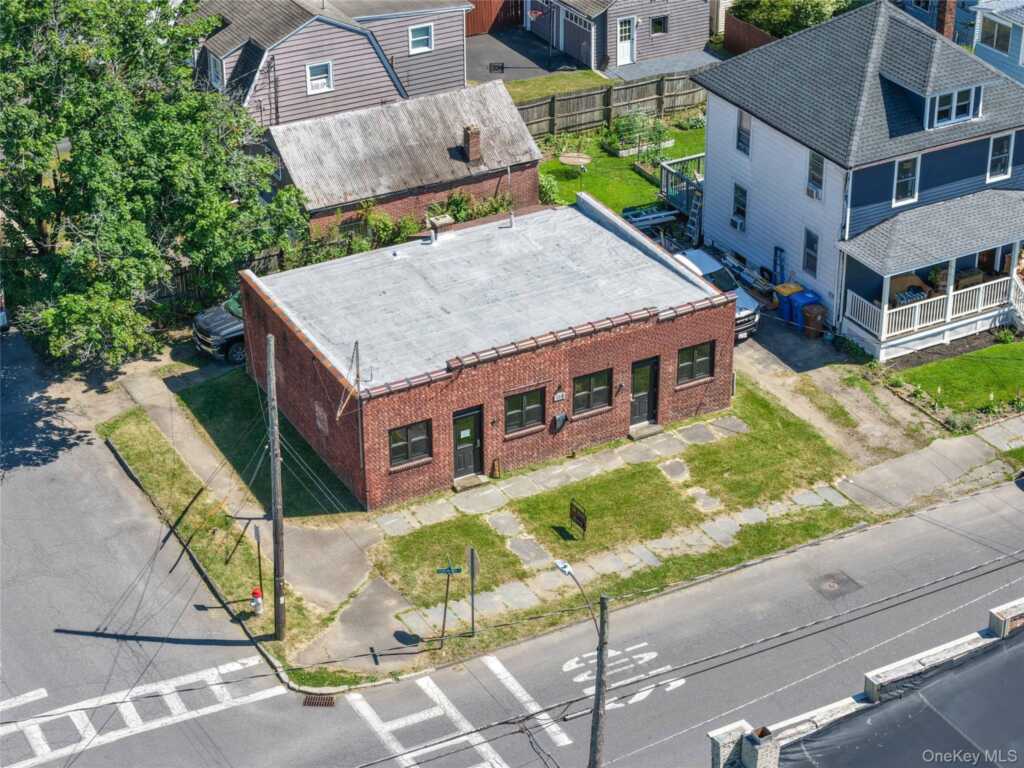 118 Grand Street, Kingston, NY 12401 - Photo 2 of 20