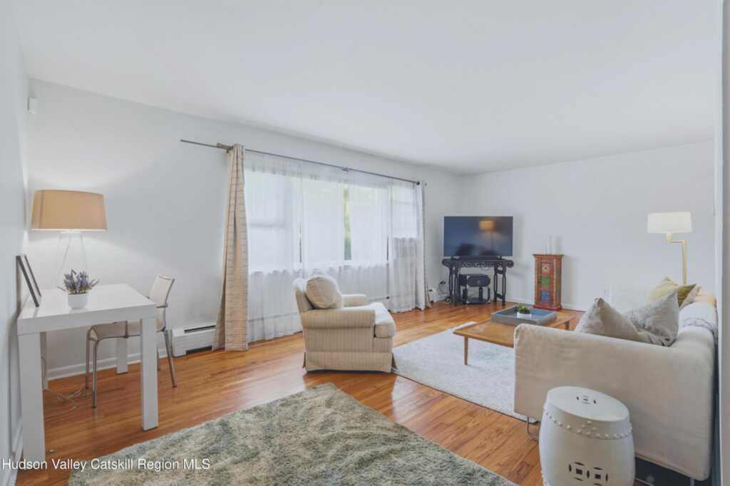 17 Bruin Drive, Saugerties, NY 12477 - Photo 4 of 20
