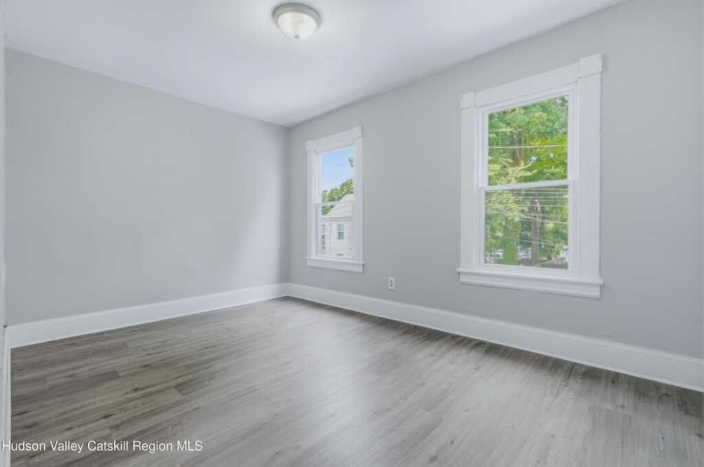 70 Van Deusen Street, Kingston, NY 12401 - Photo 10 of 20