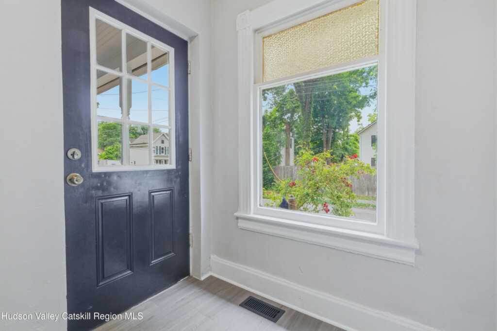 70 Van Deusen Street, Kingston, NY 12401 - Photo 3 of 20