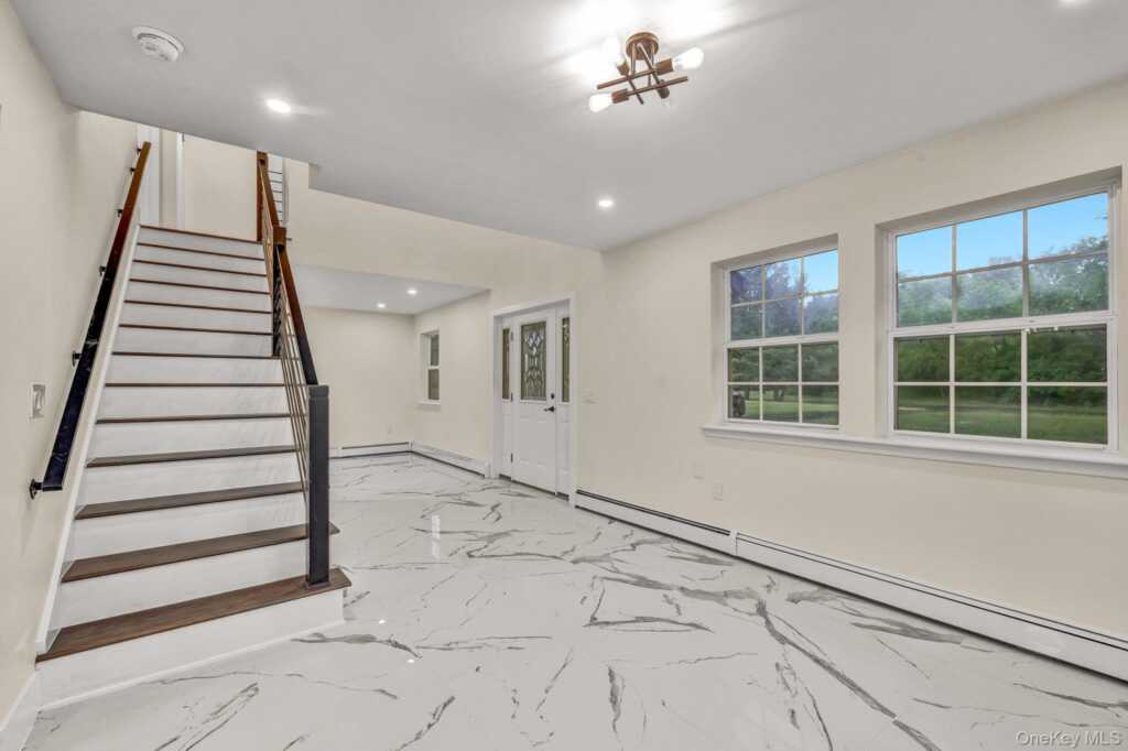 30 Kayleigh Drive, New Paltz, NY 12561 - Photo 4 of 33