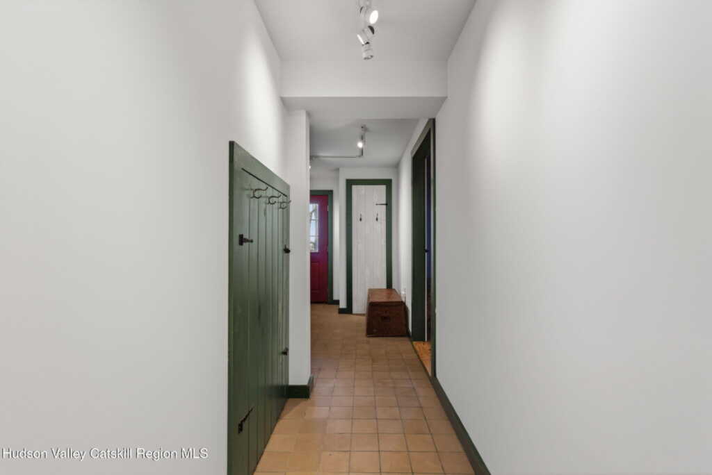 95 West Saugerties-Woodstock Rd Road, Woodstock, NY 12498 - Photo 24 of 50
