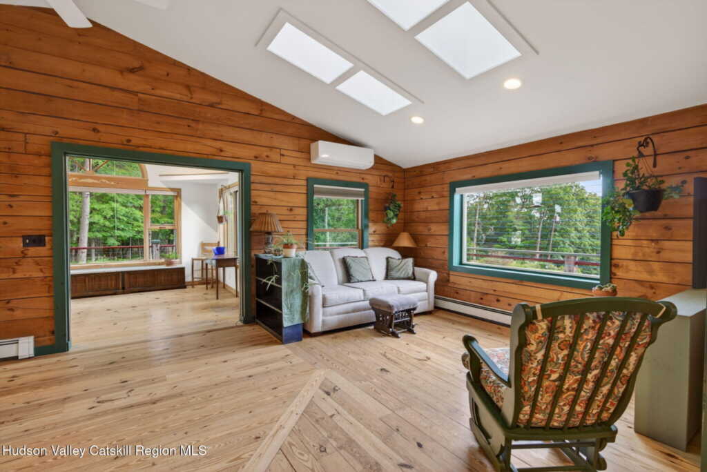 95 West Saugerties-Woodstock Rd Road, Woodstock, NY 12498 - Photo 15 of 50