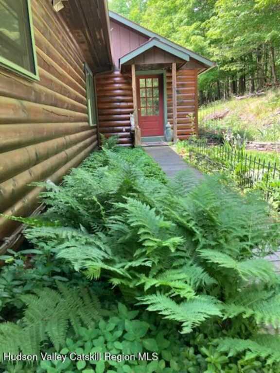 95 West Saugerties-Woodstock Rd Road, Woodstock, NY 12498 - Photo 4 of 50