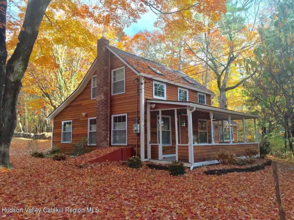 61 Victors Lane, Saugerties, NY 12477 - Photo 2 of 34