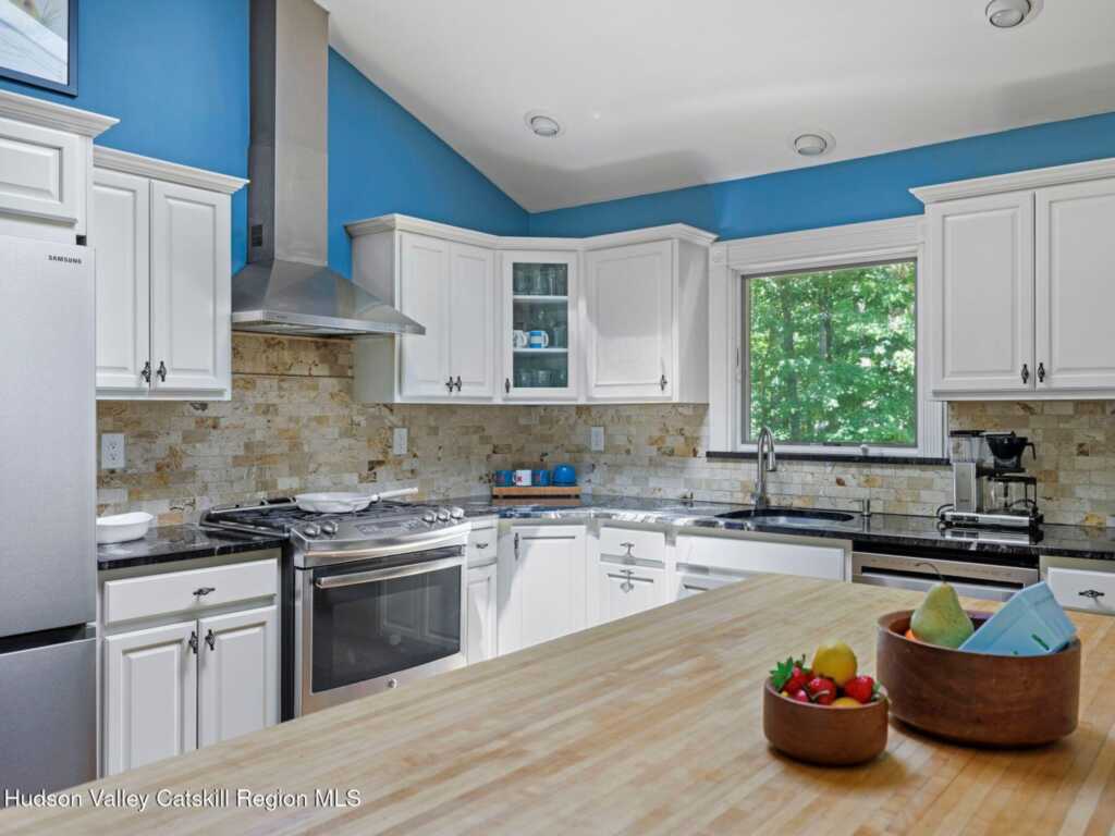 72 Van Dale Road, Woodstock, NY 12498 - Photo 14 of 37