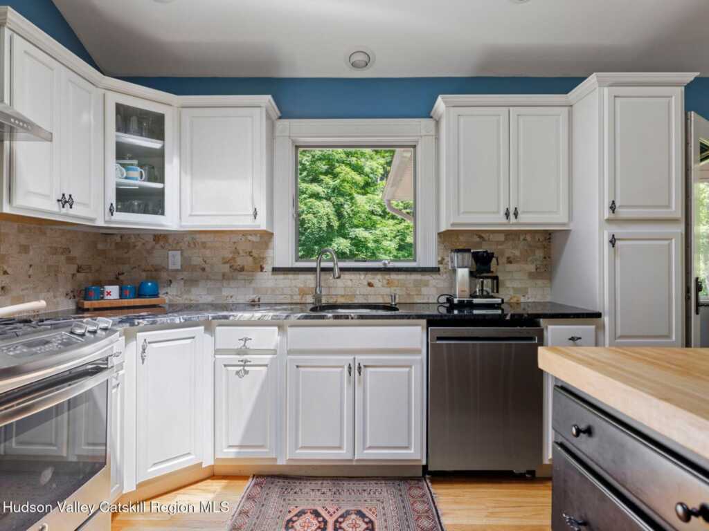 72 Van Dale Road, Woodstock, NY 12498 - Photo 15 of 37