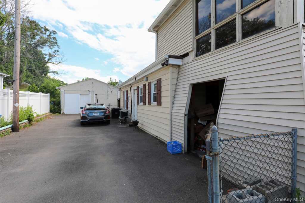 100 Foxhall Avenue, Kingston, NY 12401 - Photo 10 of 14
