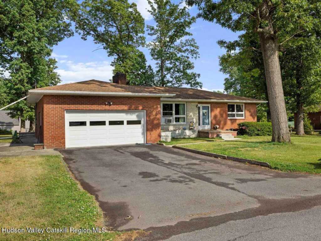 12 Ebel Court, Saugerties, NY 12477 - Photo 2 of 50