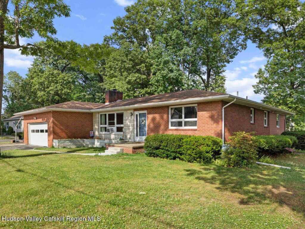 12 Ebel Court, Saugerties, NY 12477 - Photo 5 of 50
