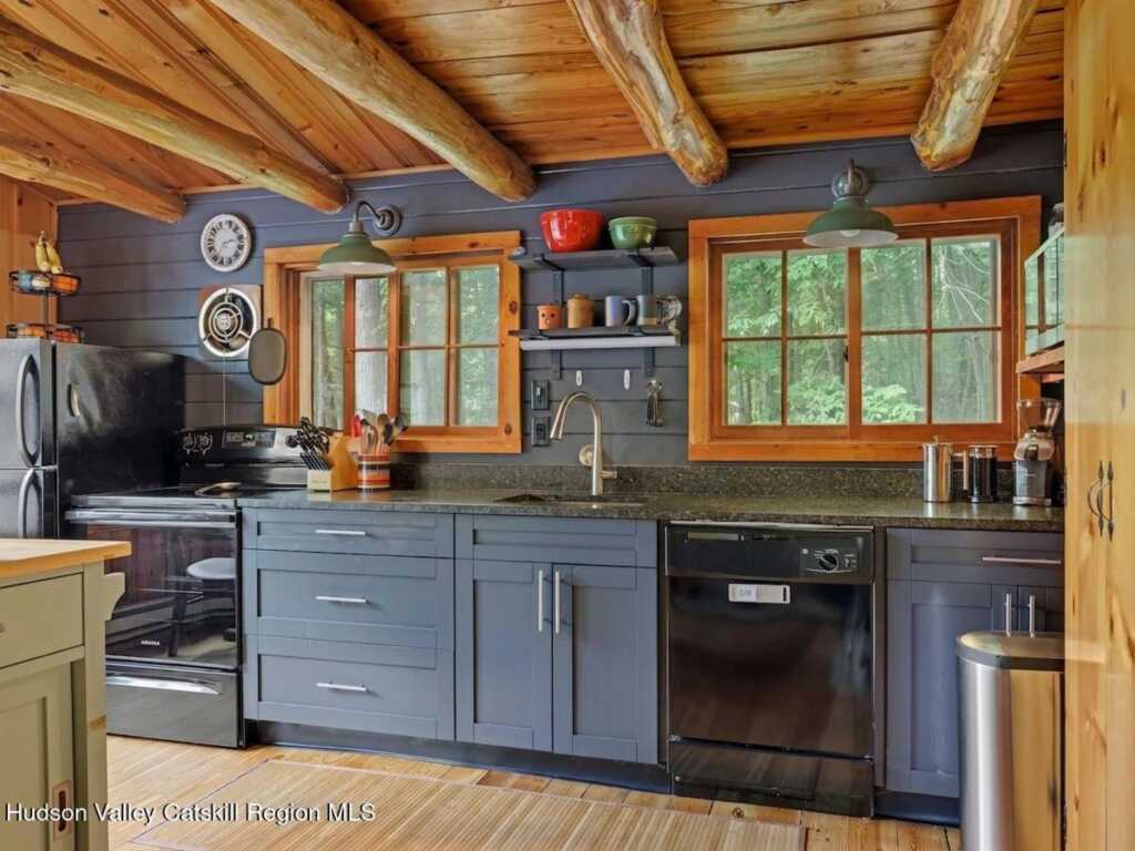 60 Muddy Brook Road, Phoenicia, NY 12464 - Photo 11 of 33