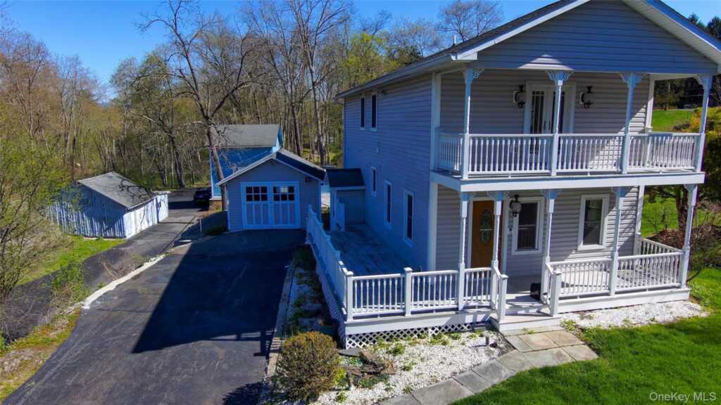 845 Lucas Avenue Extension, Hurley, NY 12443 - Photo 3 of 29