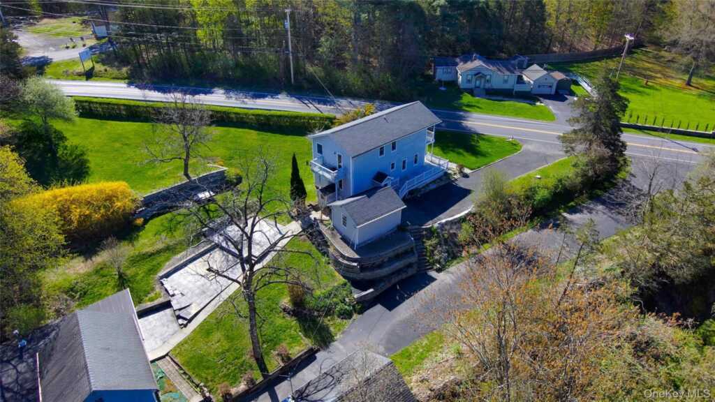 845 Lucas Avenue Extension, Hurley, NY 12443 - Photo 4 of 29