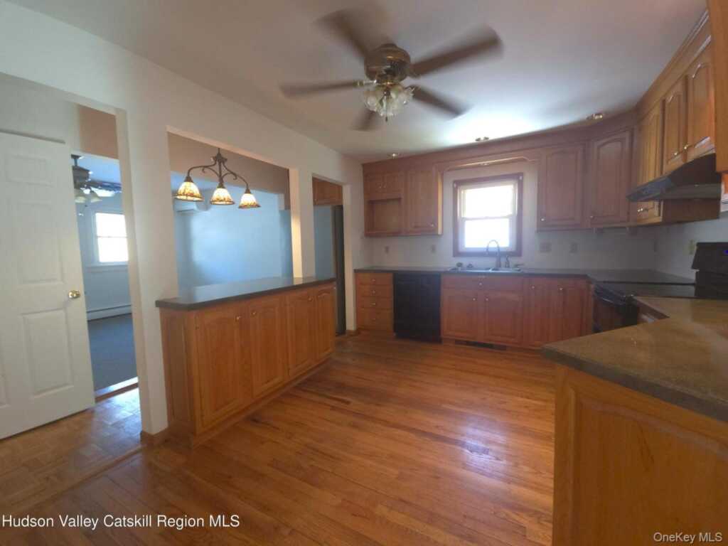 845 Lucas Avenue Extension, Hurley, NY 12443 - Photo 8 of 29
