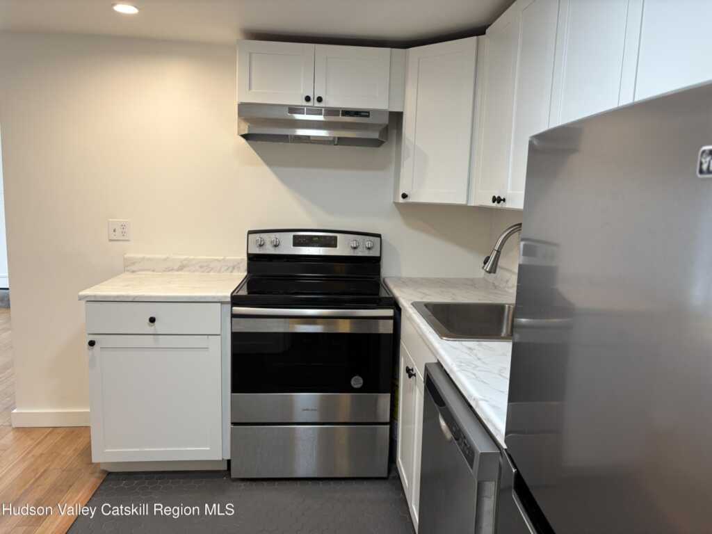 55 Livingston Street, Unit #1, Saugerties, NY 12477 - Photo 3 of 6