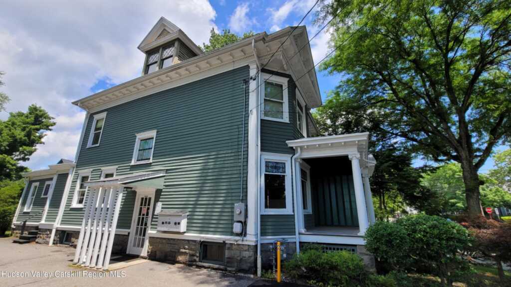 79 Saint James Street, Kingston, NY 12401 - Photo 4 of 50