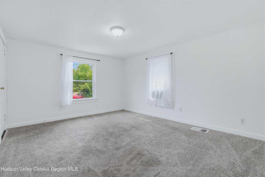 91 Wrentham Street, Kingston, NY 12401 - Photo 7 of 24