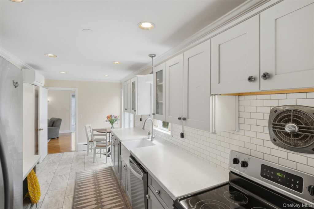 7 Lookout Avenue, New Paltz, NY 12561 - Photo 12 of 35