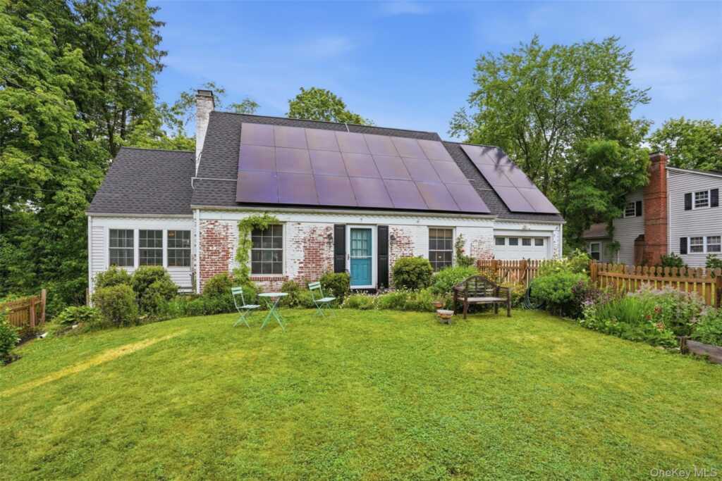 7 Lookout Avenue, New Paltz, NY 12561 - Photo 2 of 35