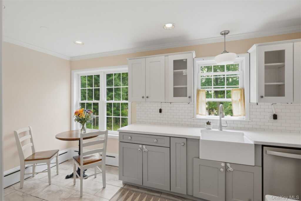 7 Lookout Avenue, New Paltz, NY 12561 - Photo 8 of 35