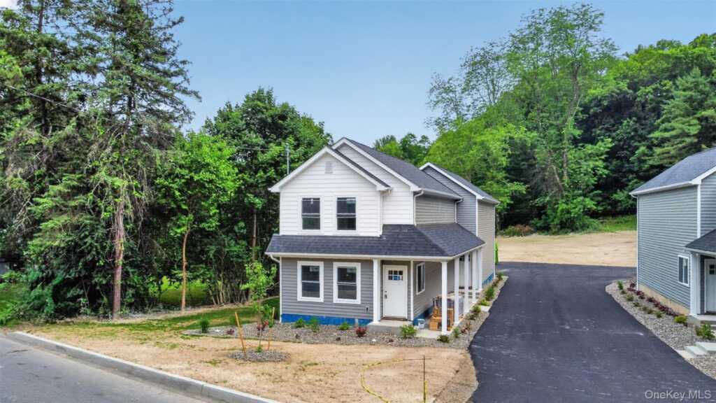15 Hooker Street, Kingston, NY 12401 - Photo 2 of 38