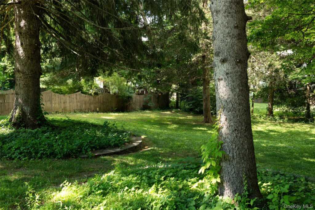 22 Crosmour Road, Rhinebeck, NY 12572 - Photo 35 of 36