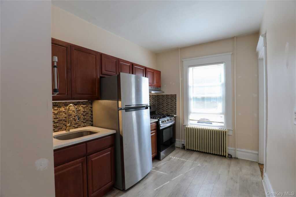 144 Saint James Street, Unit #1a, Kingston, NY 12401 - Photo 12 of 17