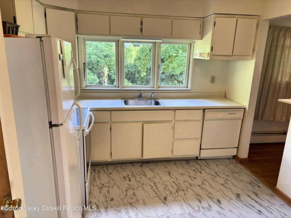 22 Apple Tree Drive, Rhinebeck, NY 12572 - Photo 7 of 27