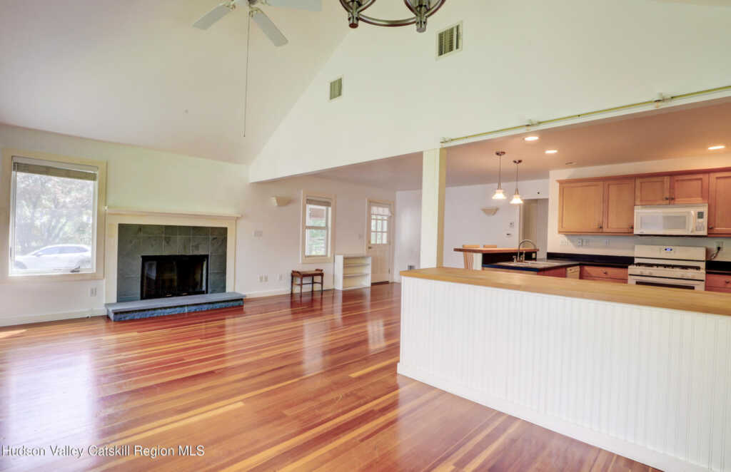 48 Mountainview Avenue, Woodstock, NY 12498 - Photo 8 of 31
