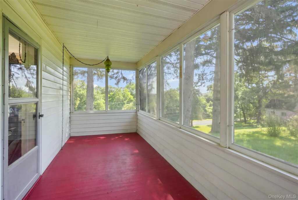4073 Route 9W, Saugerties, NY 12477 - Photo 25 of 46