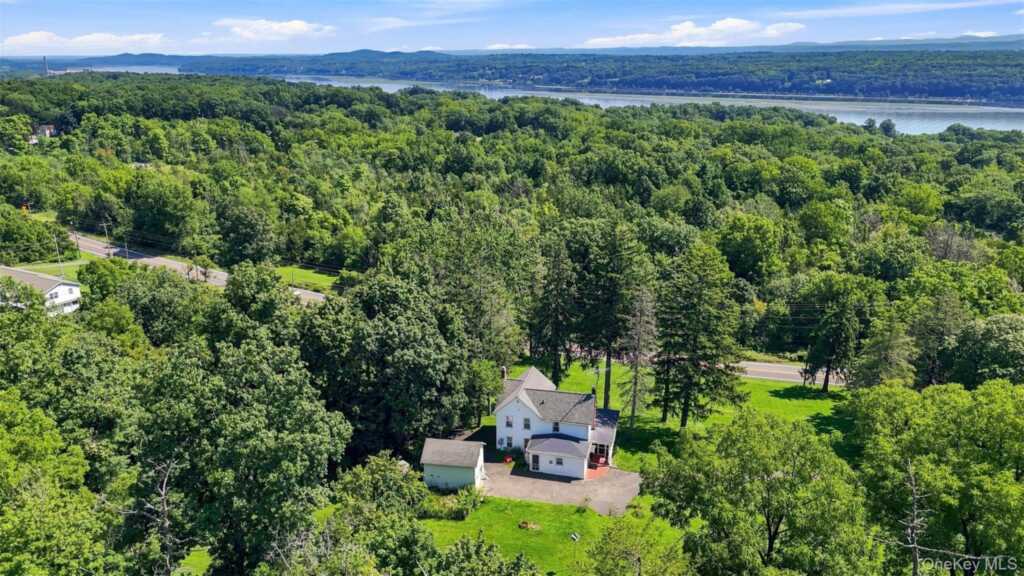 4073 Route 9W, Saugerties, NY 12477 - Photo 31 of 46