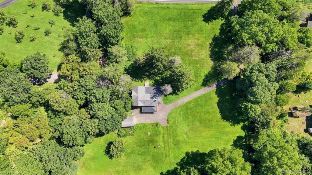4073 Route 9W, Saugerties, NY 12477 - Photo 32 of 46