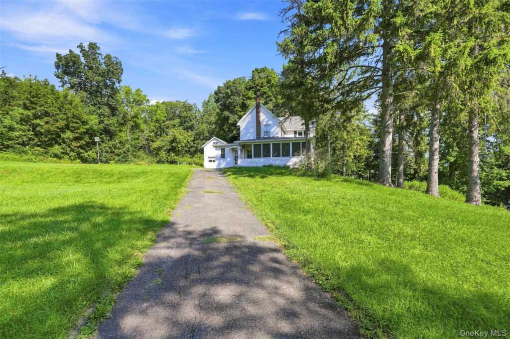 4073 Route 9W, Saugerties, NY 12477 - Photo 36 of 46