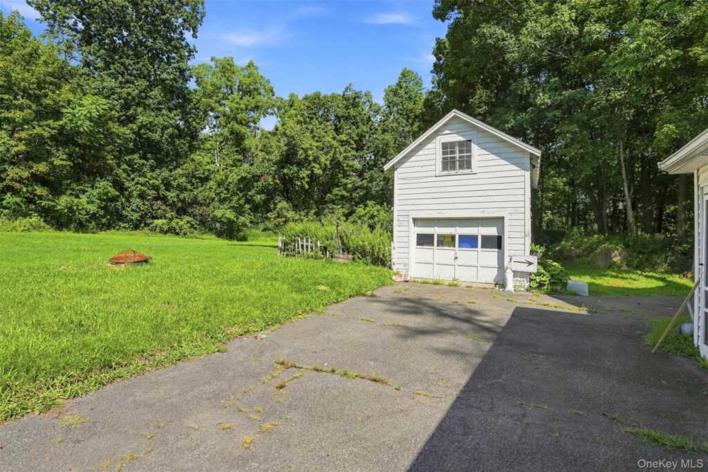 4073 Route 9W, Saugerties, NY 12477 - Photo 41 of 46
