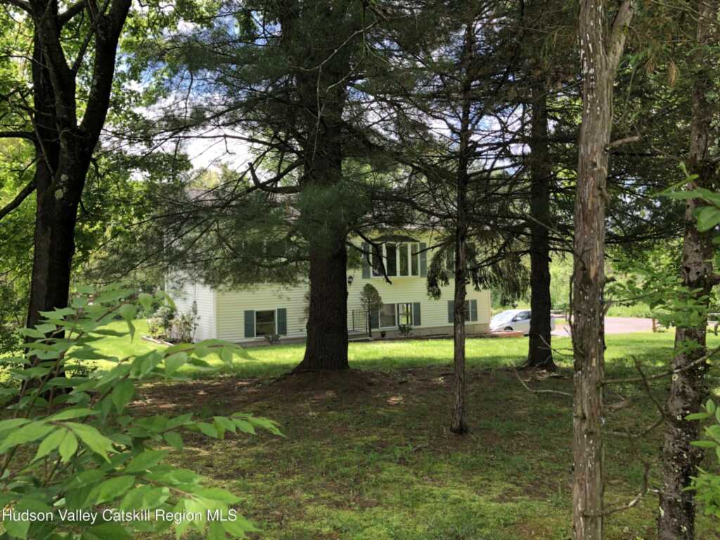 420 Sepasco Center Street, Rhinebeck, NY 12572 - Photo 3 of 28