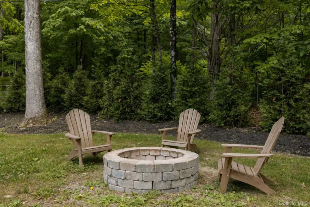 438 White Schoolhouse Road, Rhinebeck, NY 12572 - Photo 23 of 25