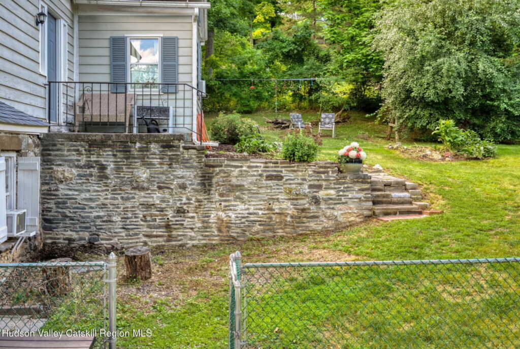 628 Hurley Avenue, Hurley, NY 12443 - Photo 3 of 23