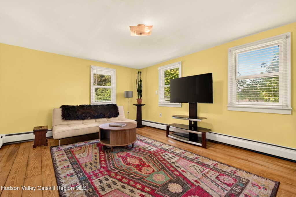 628 Hurley Avenue, Hurley, NY 12443 - Photo 5 of 23
