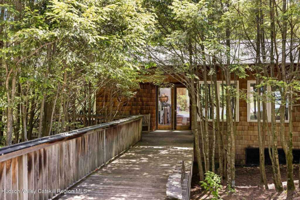 639 Saugerties Road, Woodstock, NY 12498 - Photo 2 of 50