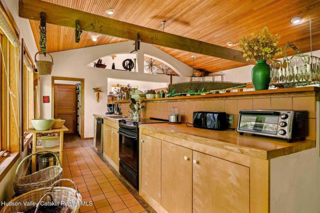 639 Saugerties Road, Woodstock, NY 12498 - Photo 26 of 50