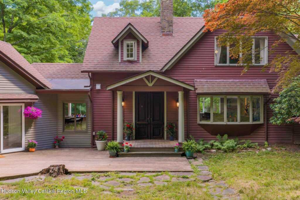 60 Boggs Hill Road, Woodstock, NY 12498