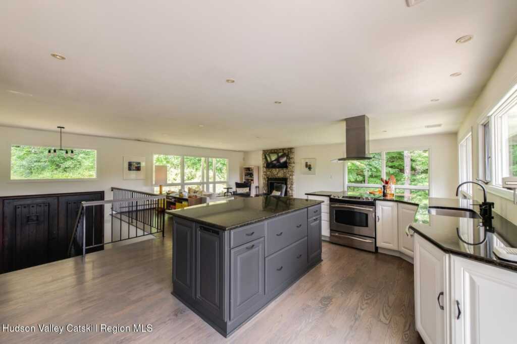 242 Milan Hollow Road, Rhinebeck, NY 12572 - Photo 13 of 48