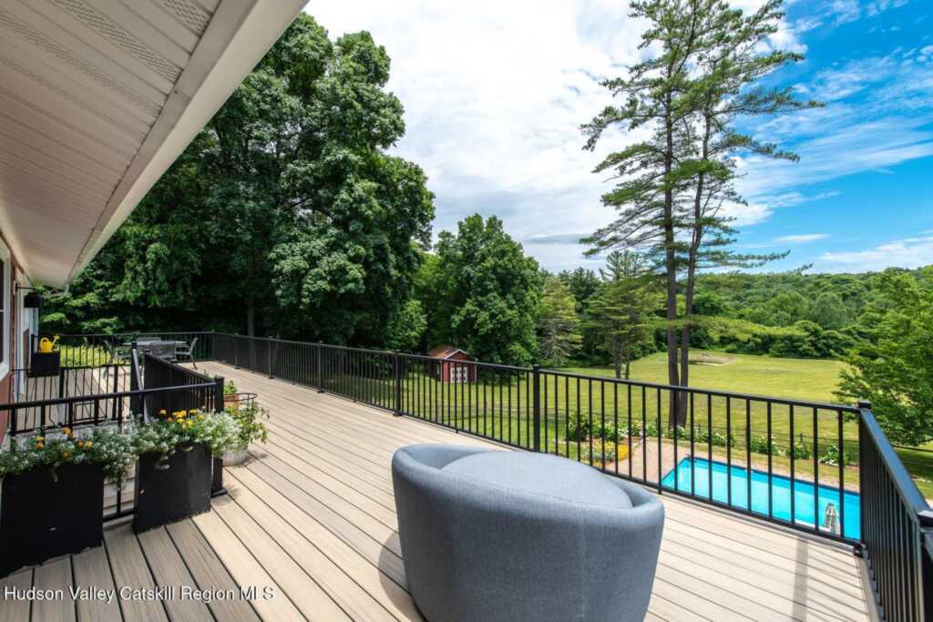 242 Milan Hollow Road, Rhinebeck, NY 12572 - Photo 17 of 48